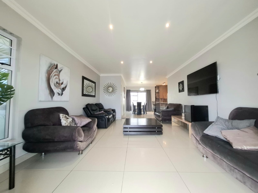3 Bedroom Property for Sale in Nahoon Valley Park Eastern Cape